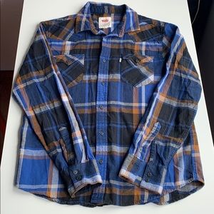 🌲Men’s Medium Levi’s Flannel